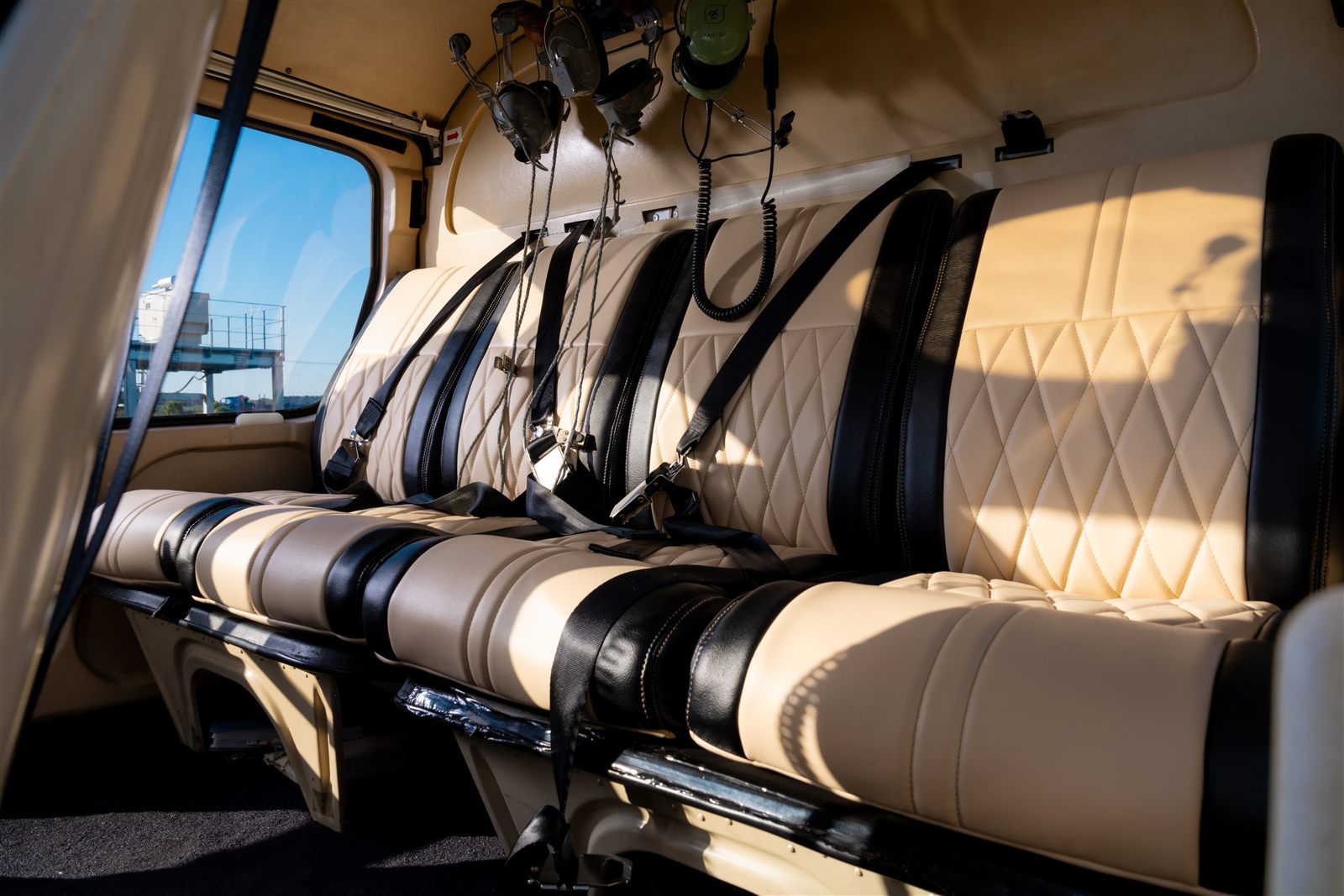 AS350 内装