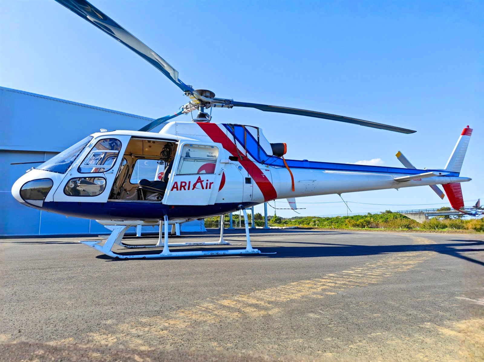 Airbus AS350
