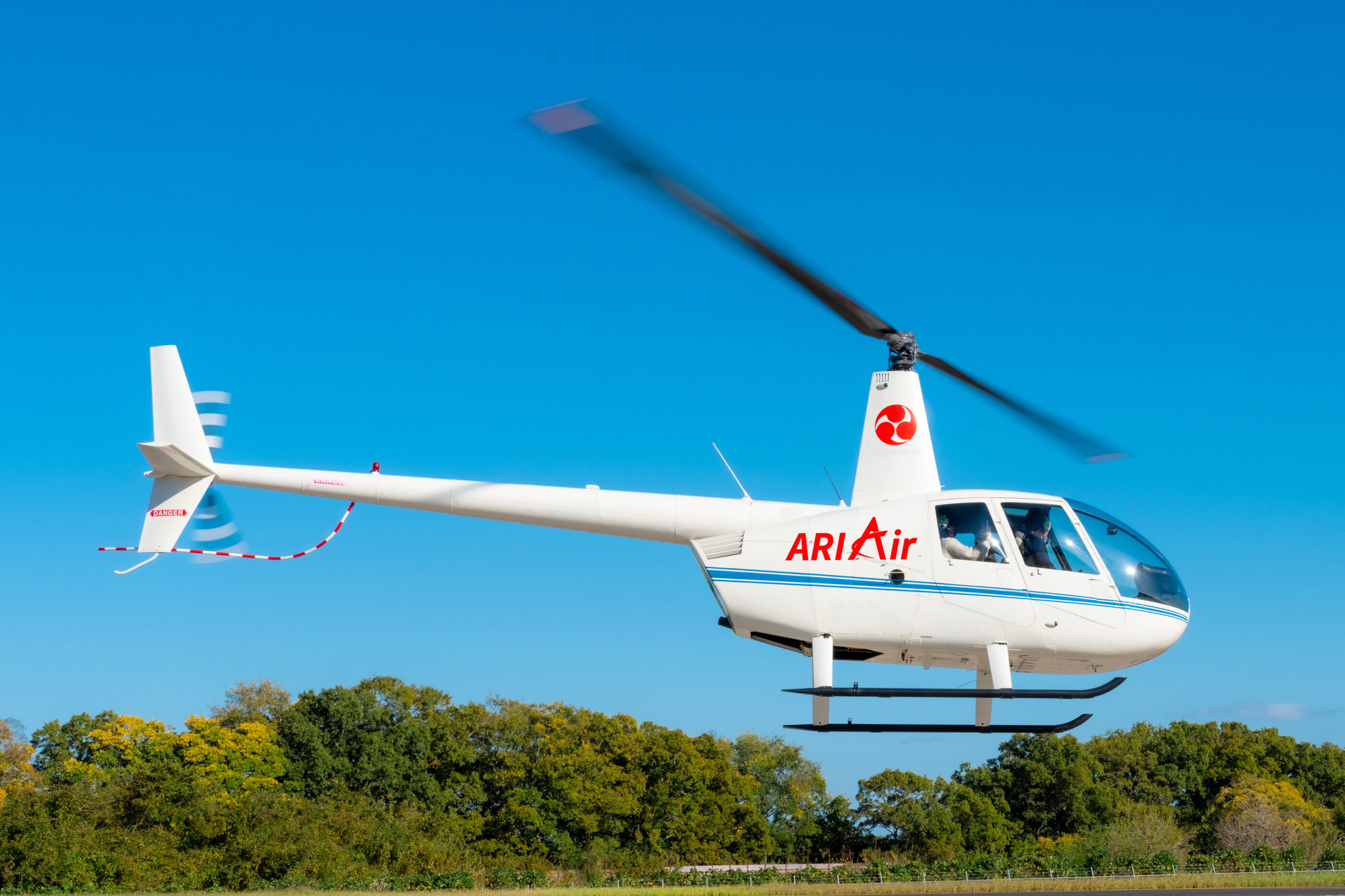 包租整架直昇機