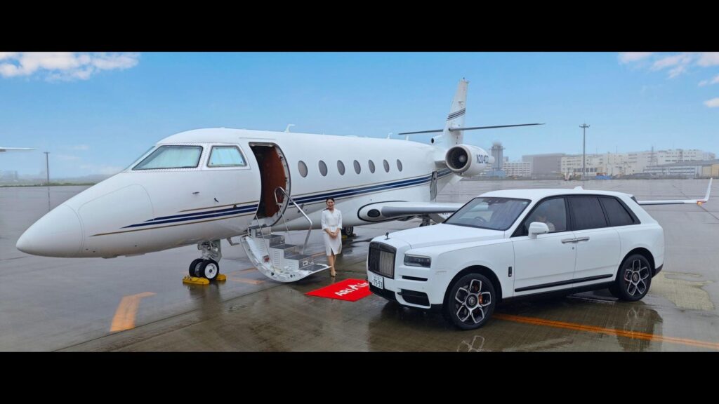 What kind of people fly on private jets