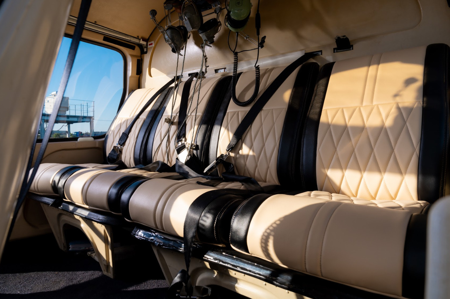 5人乗り大型ヘリ