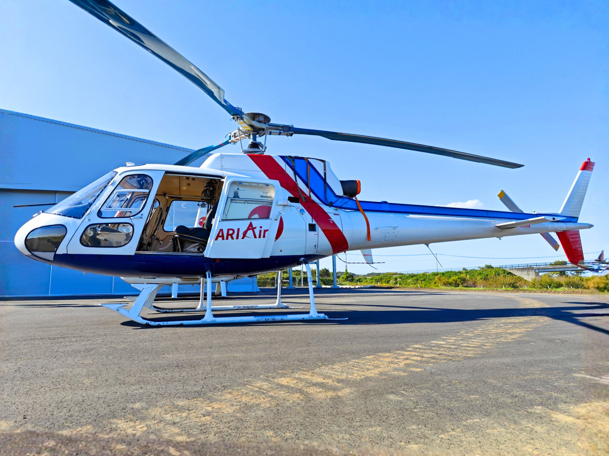 空中客车 AS350。