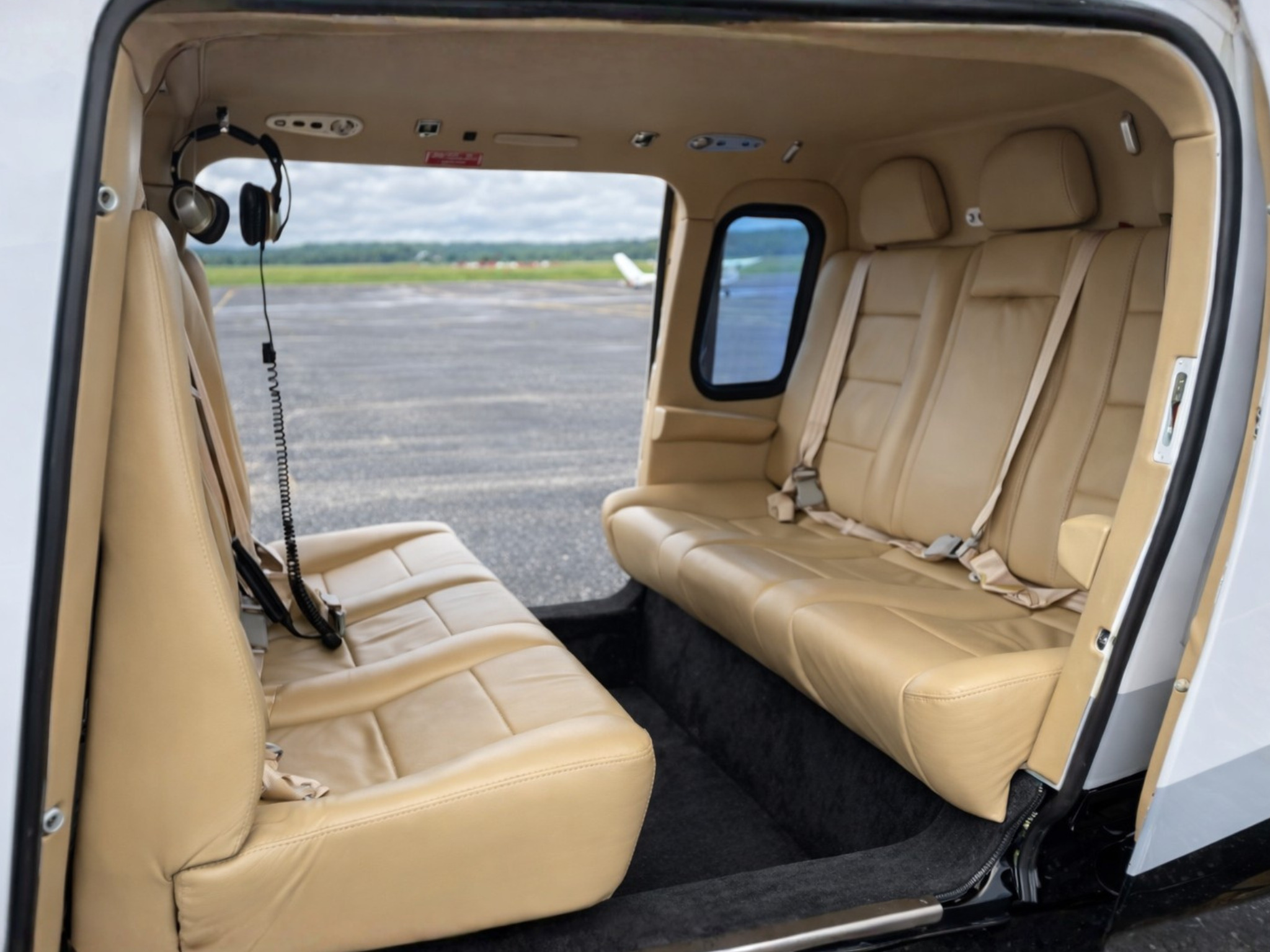 Agusta109(6人乗り)を完全貸切