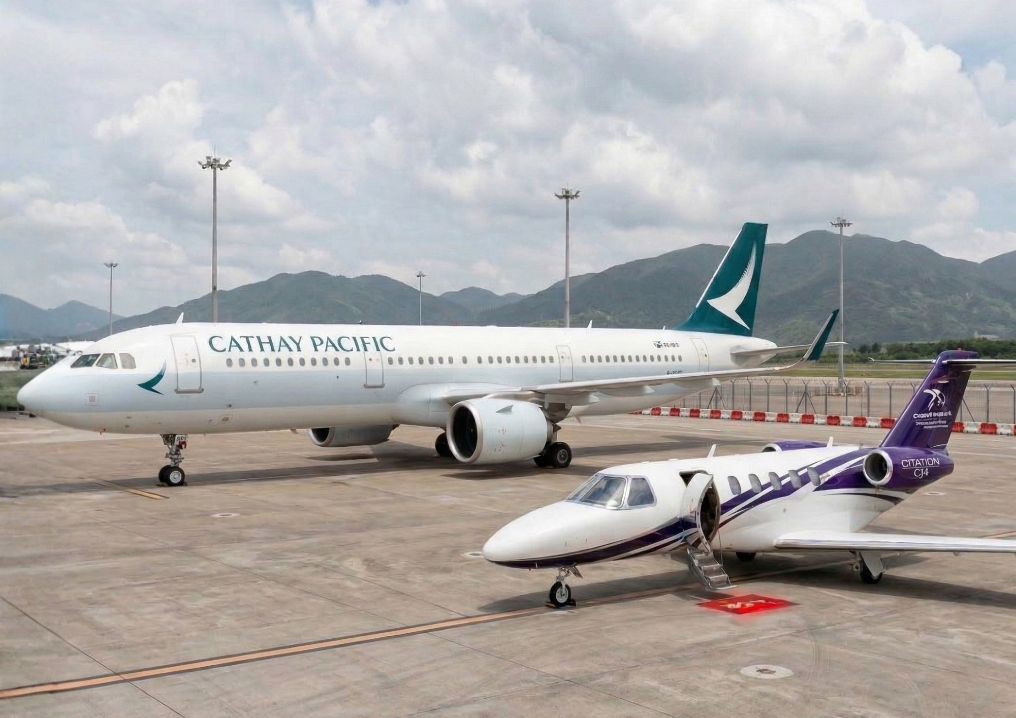 キャセイパシフィック航空とマイル提携を開始